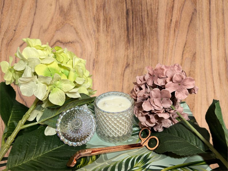 LUXURY CANDLE HOLDERS