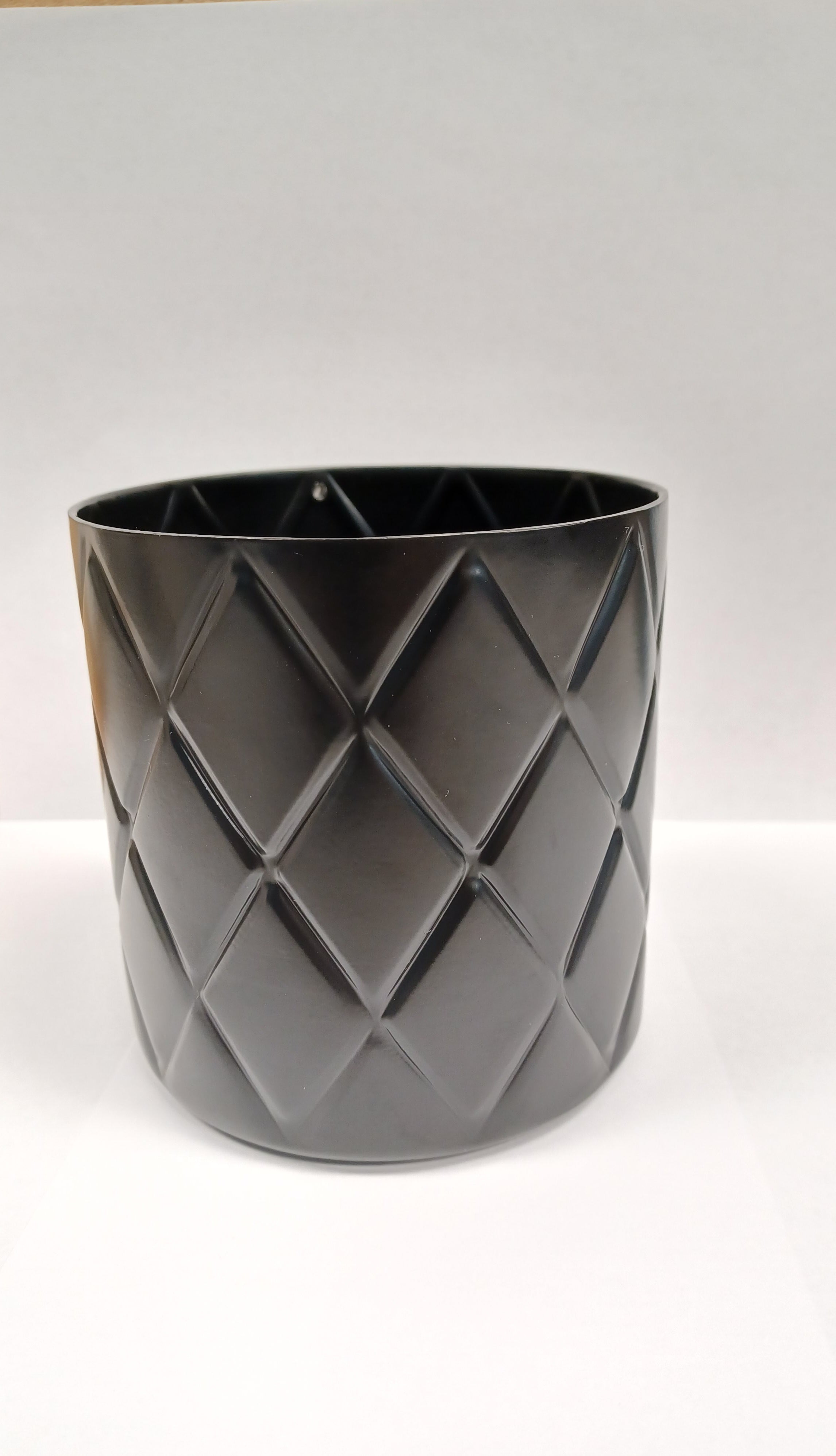 GENTLEMEN MEET CANDLES